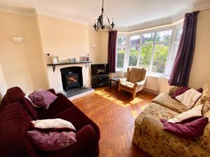 Lounge- click for photo gallery